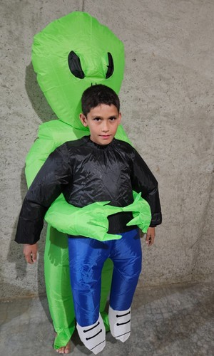Alien inflatable pick up - inflatable,